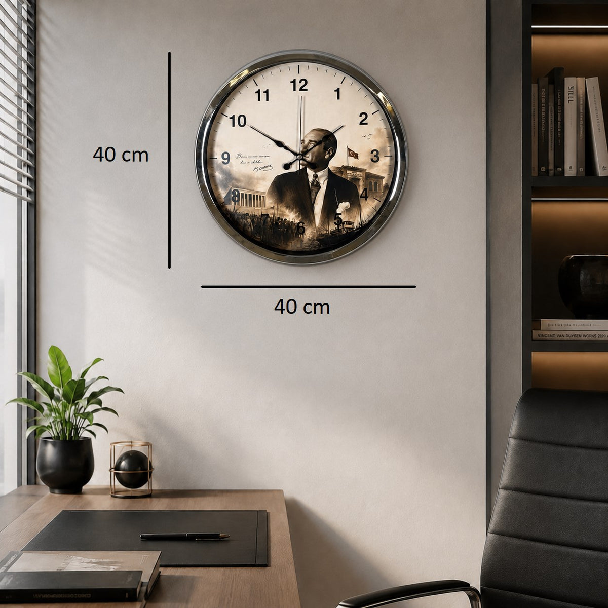 Cumhuriyet Yıldızı Krom 40 x 40 Cm Metal Duvar Saati