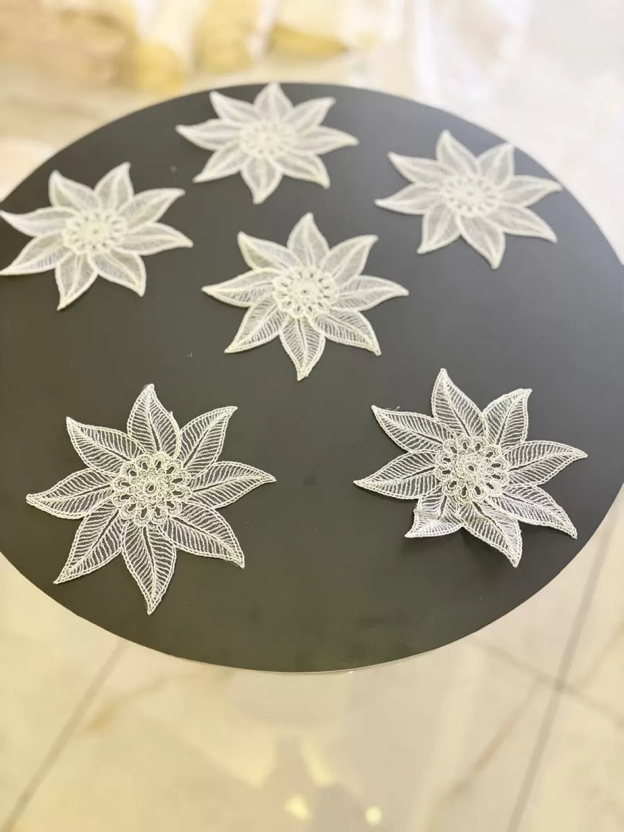 6 lı Dantel Kahve Sunumluğu 15x15 cm Asorti Desenli Fincan Altlığı Şık Sunum Seti