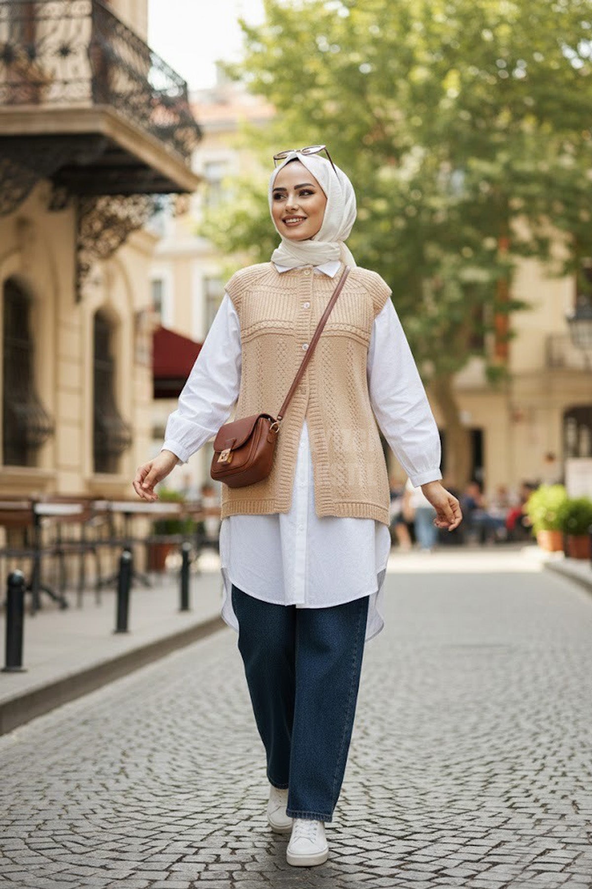 Çeyizlik Simli Robalı Yelek Düğmeli, Uçan Yelek Modeli Çeyizlik Yelek