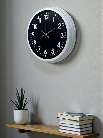 White Pure Kontrast 40 Cm Metal Duvar Saati
