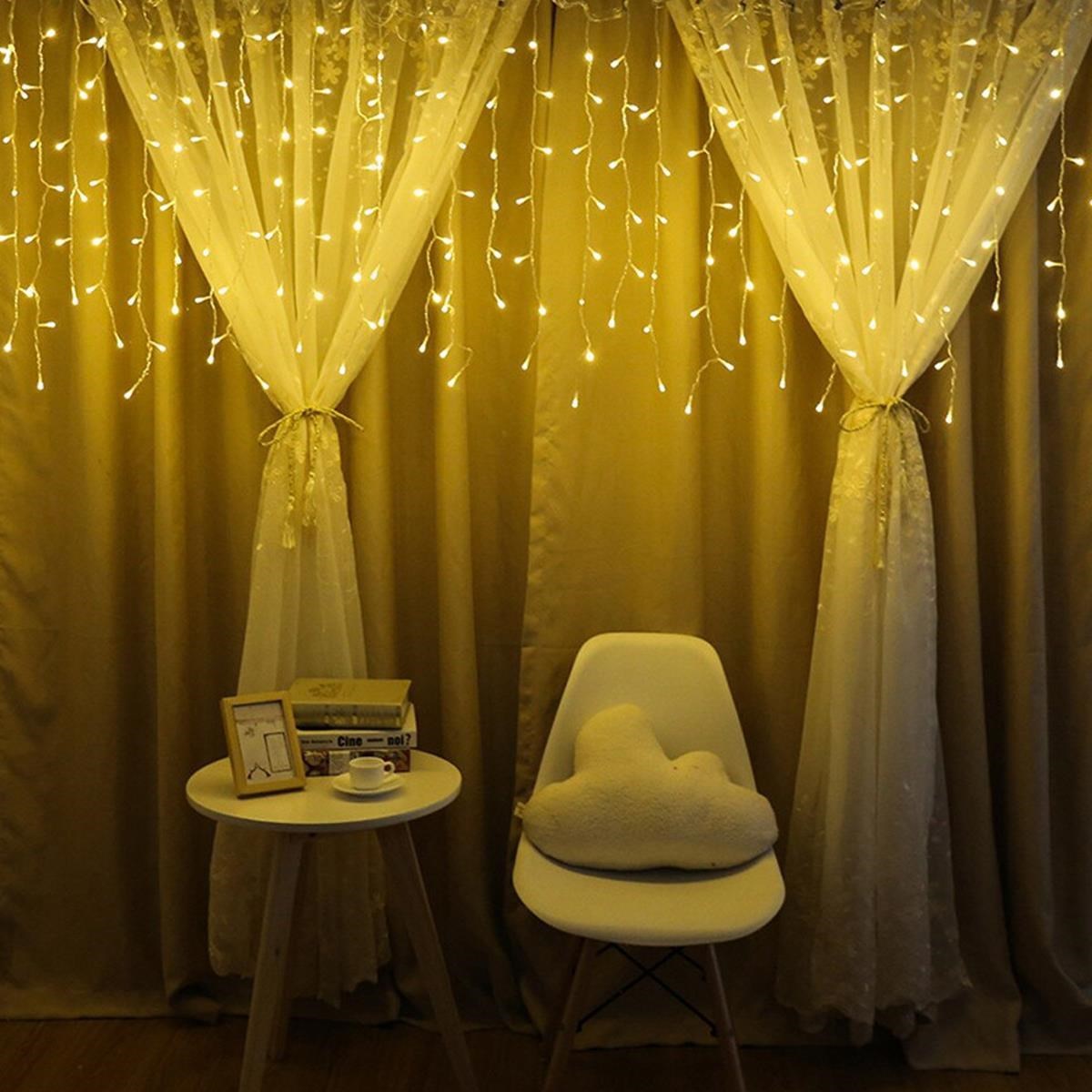 8 Fonksiyonlu 16 Saçaklı Perde Led 3 x 1 (Günışığı) (5643)