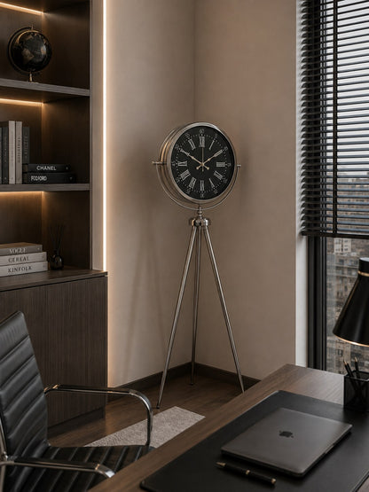 Krom İhtişam 150 x 45 Cm Metal Tripod Ayaklı Saat