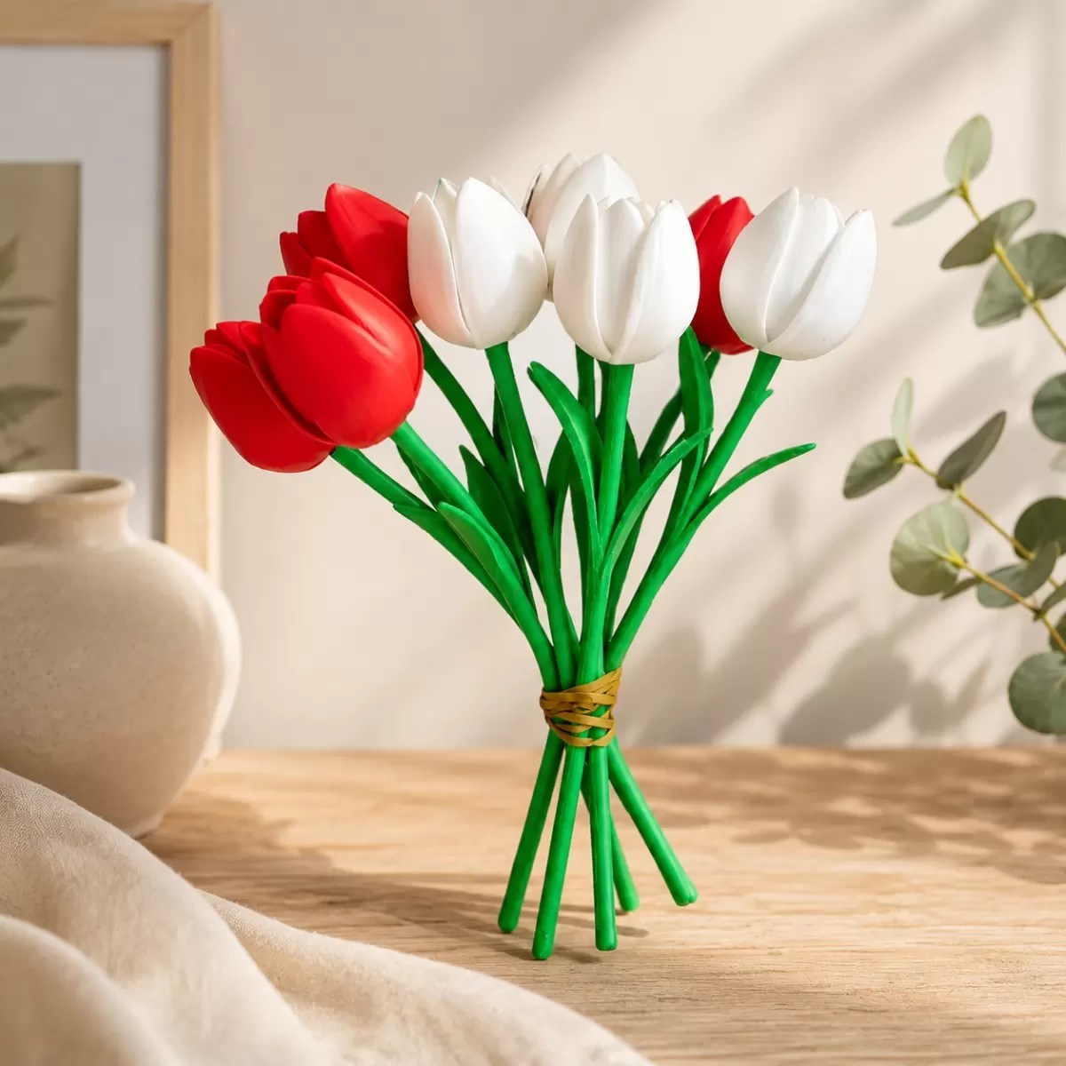 3d Baskı Yapay Islak Görünümlü Lale Demeti – 6'lı Dekoratif Çiçek Seti 24 Cm Beyaz / Kırmızı