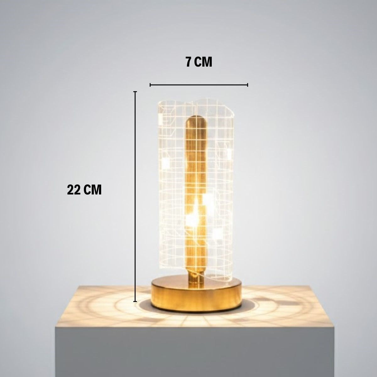 BUFFER® Dalgalı Silindirik Kristal Kareli Model LED Masa Lambası – Gold Tabanlı, Dokunmatik, 3 Renk Işık Modlu, Şarjlı Modern Dekoratif Gece Lambası