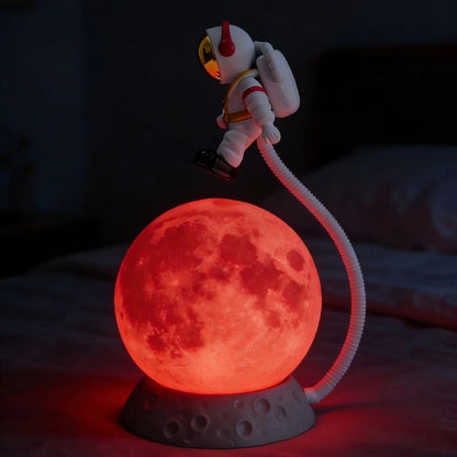 3D Ay Üzerinde Astronot LED Gece Lambası – Dokunmatik 10 Renk Değiştiren Dekoratif Çocuk Odası Masaüstü Ay Lambası (5643)