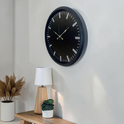 Markasız - Duvar Saati - Minimalist çizgileri ve modern tasarımıyla öne çıkan Siyah Sade & Şık