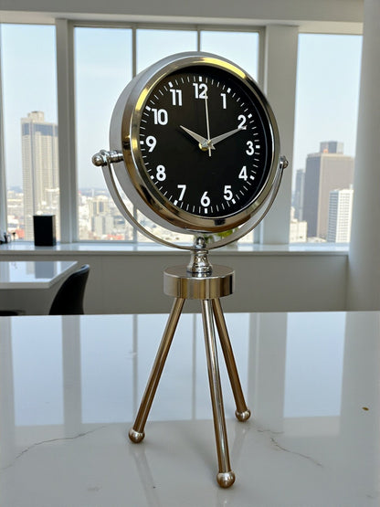Silver Classic Tasarım Üç Ayaklı Metal Masa Saati