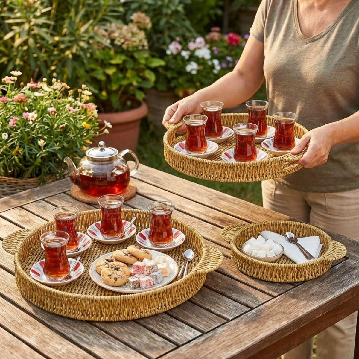 BUFFER® İç İçe Geçebilen 3’lü Yuvarlak Plastik Rattan Tepsi Seti–Hasır Görünümlü Çok Amaçlı Servis ve Sunum Tepsileri