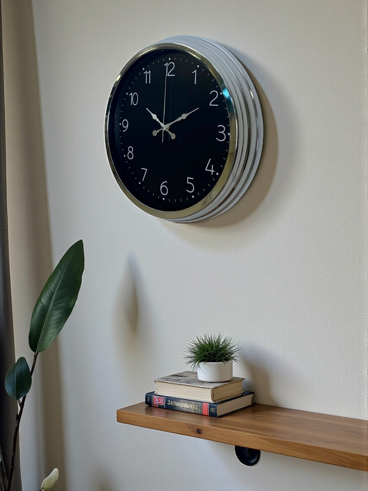 Dekoratif Ve Şık 40 Cm Krom Metal Duvar Saati