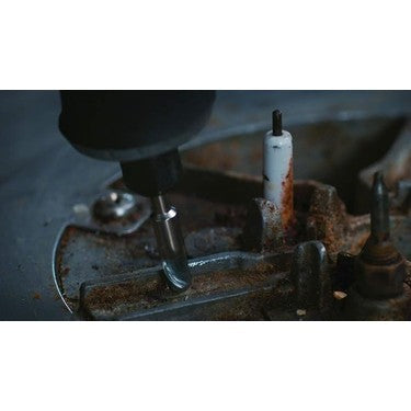 Karbon Çelik Fırça, 3.2 mm ile Yüzey Temizliğinde Yüksek Performans