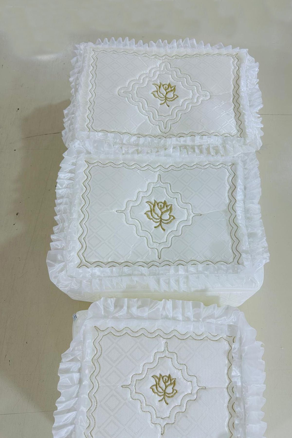 Çeyizlik Gül Figürlü Çiçek Işlemeli Krem 3lü Bohça, Nişan Gelin Damat Hurcu 3lü