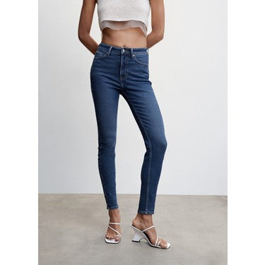 Yüksek Bel Skinny Jean ile Şık ve Rahat Günlük Kombinler