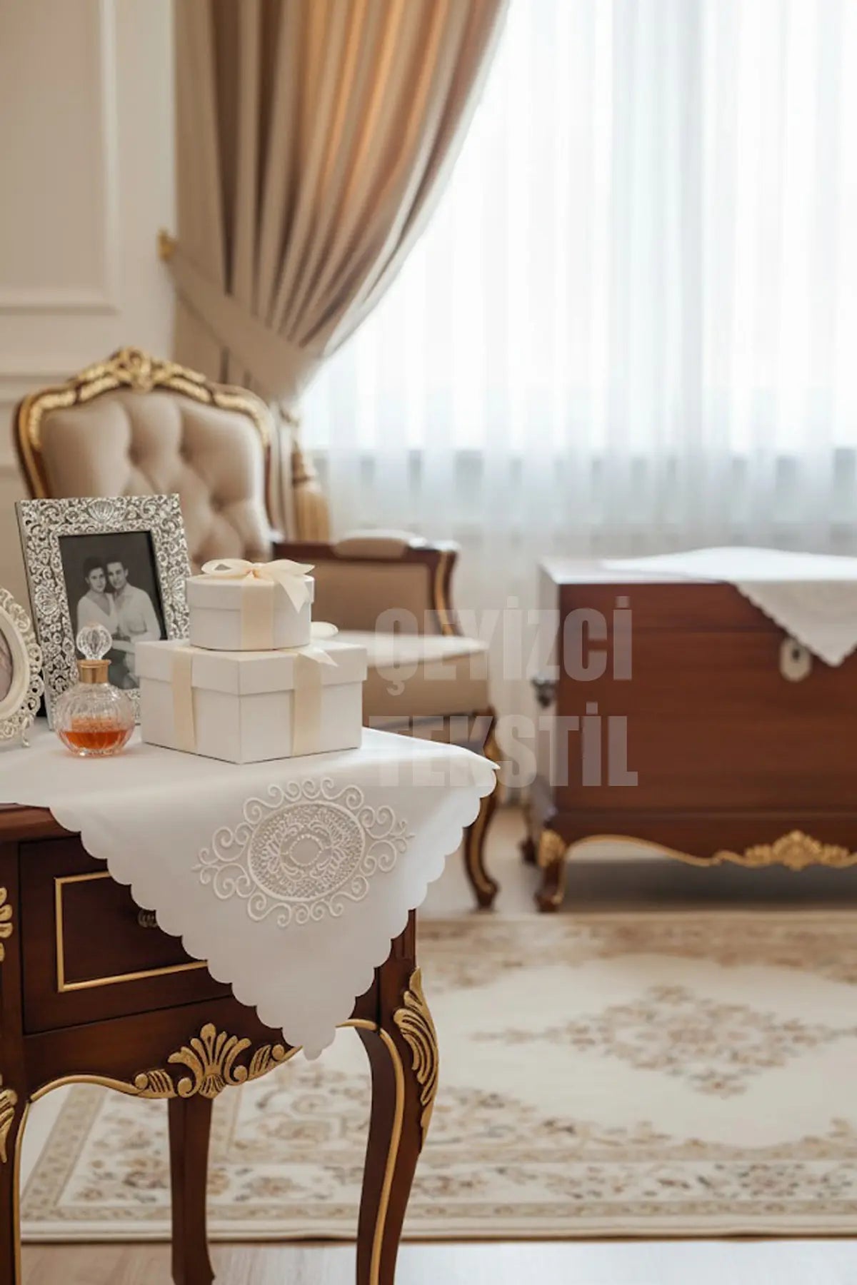 Fransız Güpürlü Işlemeli, Çeyizlik Saten Lüks Bohça, Nişan Bohçası