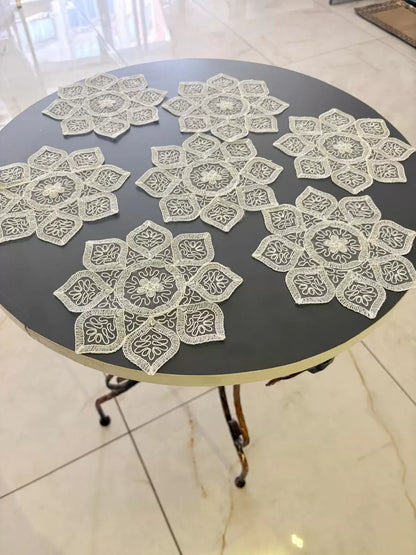 6 lı Dantel Kahve Sunumluğu 15x15 cm Asorti Desenli Fincan Altlığı Takımı