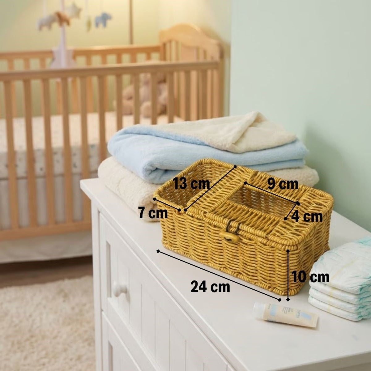 BUFFER® Bölmeli Kapaklı Doğal Rattan Görünümlü Hasır Makyaj, Takı ve Havlu Düzenleyici – Peçetelikli Çok Amaçlı Masaüstü Organizer Sepet