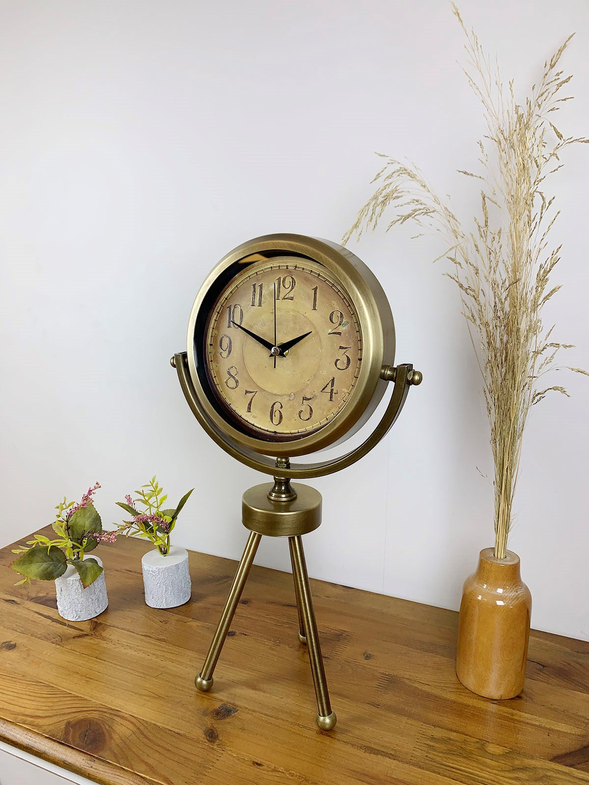 Eskitme Vintage Üç Ayaklı Masa Saati