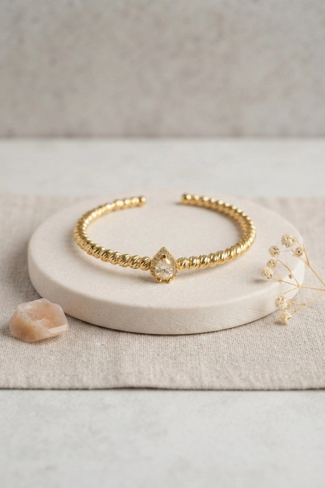 Gold Renk Dorika Model Damla Zirkon Taşlı Kadın Bileklik