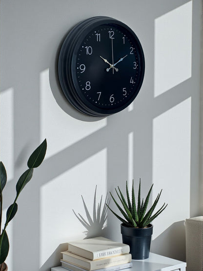 Classic Black Zarif 40 cm Metal Duvar Saati