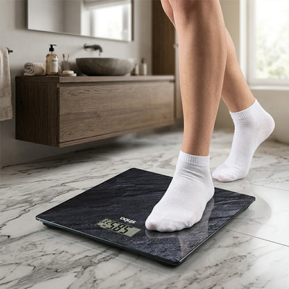 DİJİTAL - PİLLİ CAM BANYO BASKÜLÜ LCD EKRAN - SICAKLIK GÖSTERGELİ 180KG/50GR 26X26CM SİNBO SBS-4450 (5643)