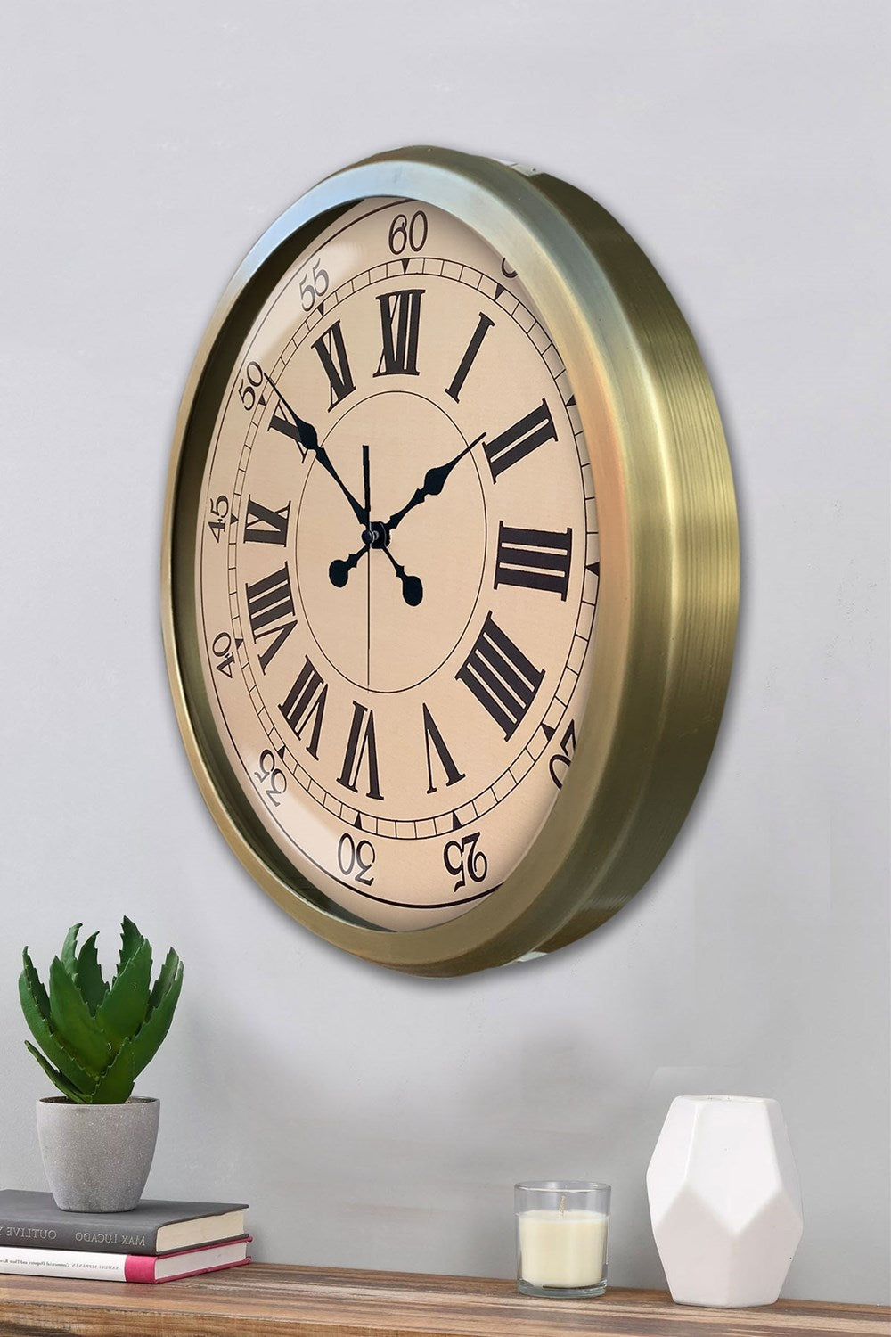 52 cm Eskitme Metal Roma Rakamlı Duvar Saati