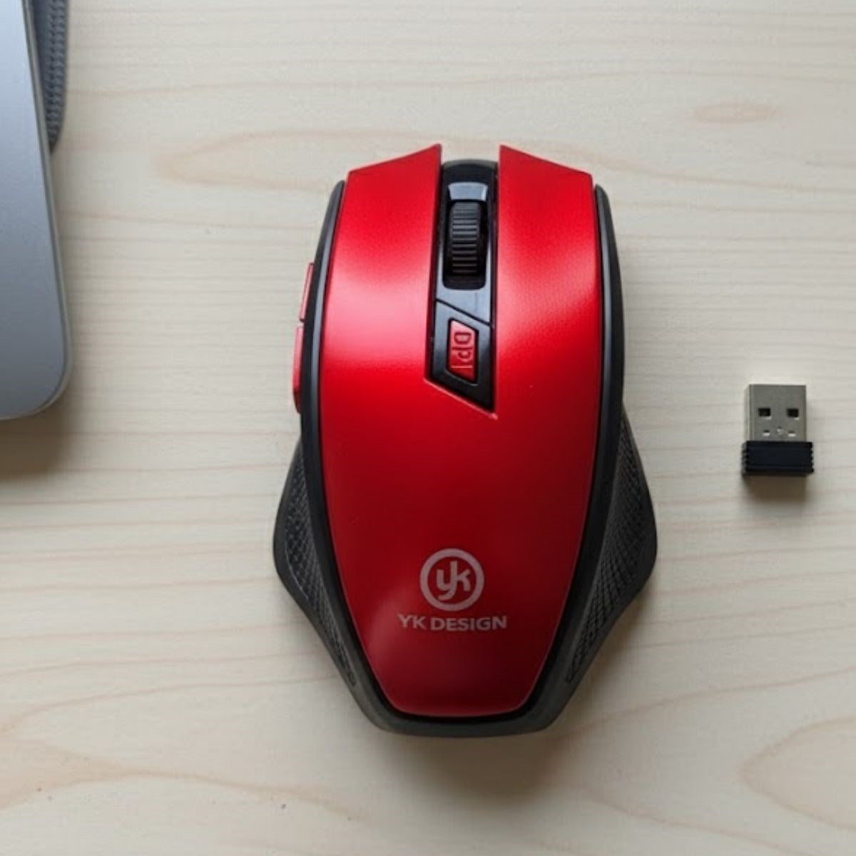 Kırmızı Renkli Baş Parmak Destekli Ergonomik Sessiz Kablosuz Mouse – USB Alıcılı, Ofis ve Oyun İçin Konforlu Bilgisayar Faresi MS6300 (5643)