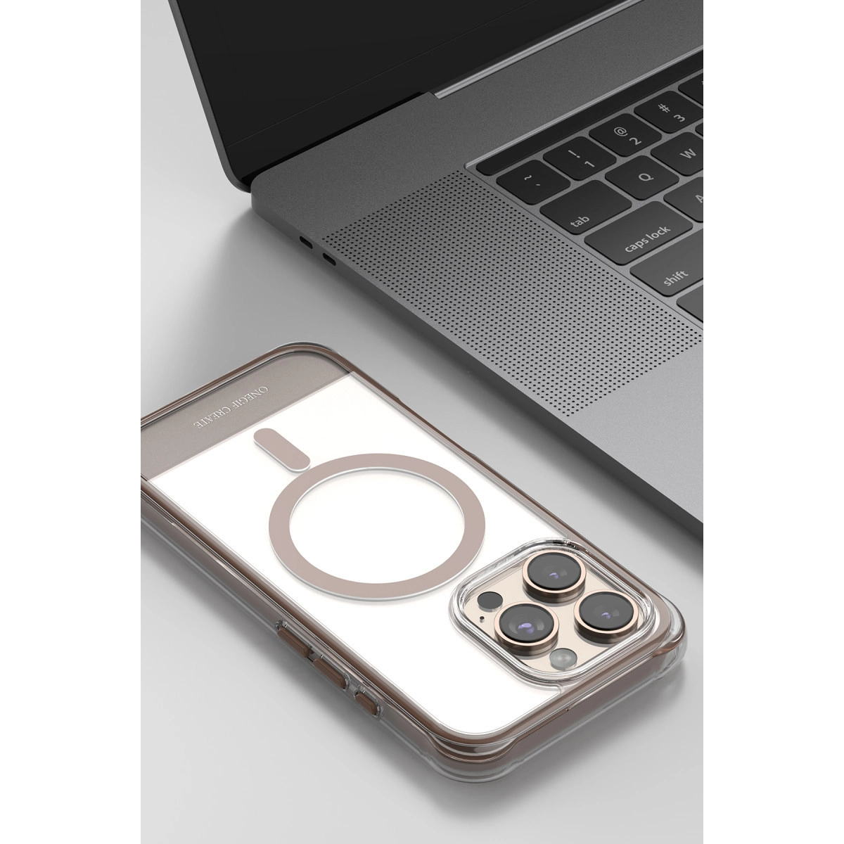 Onegif İphone 16 Hulk Magsafe Kapak - Siyah