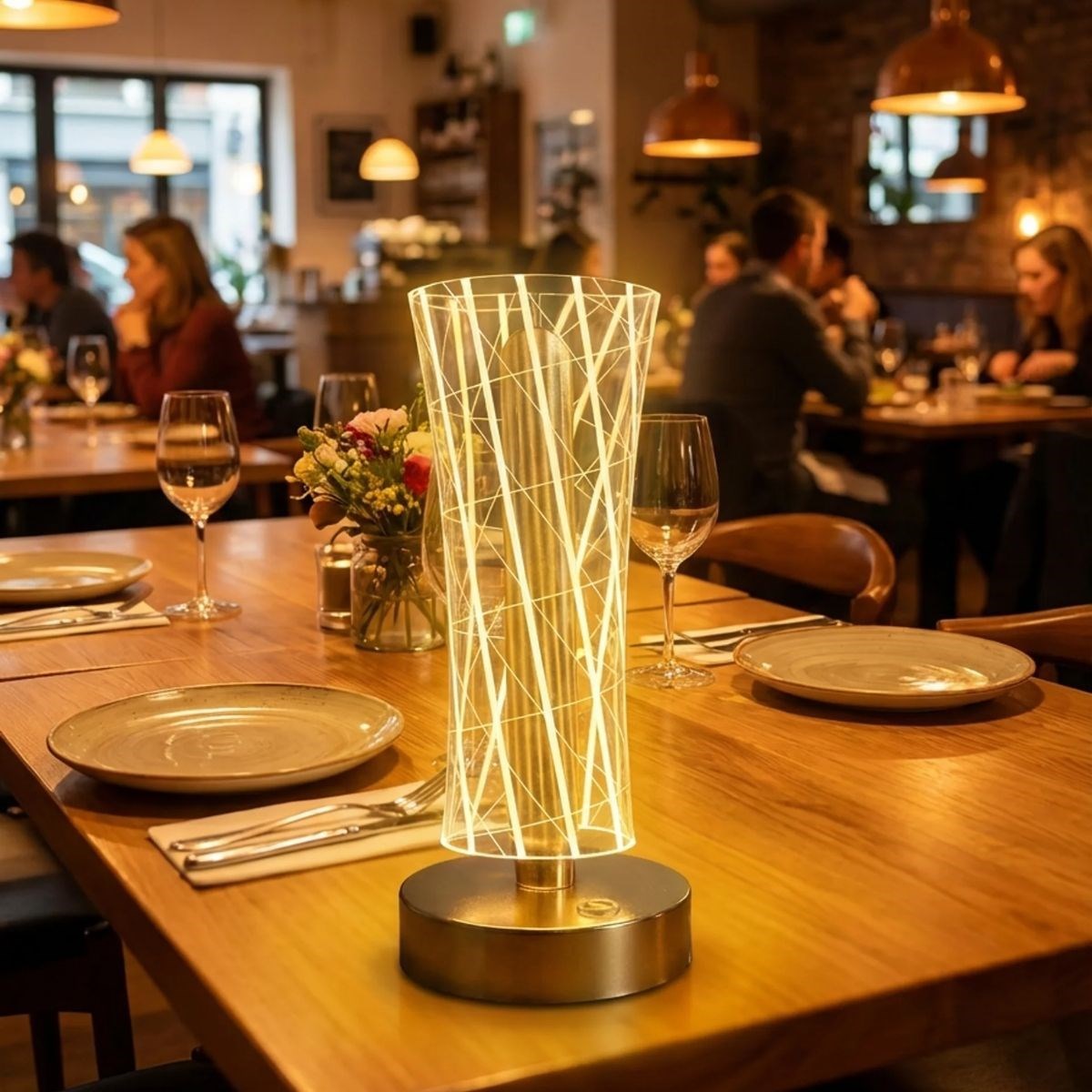 Silindirik Kristal Çizgi Model LED Masa Lambası – Gold Tabanlı, Dokunmatik, 3 Renk Işık Modlu, Şarjlı Modern Dekoratif Gece Lambası (5643)