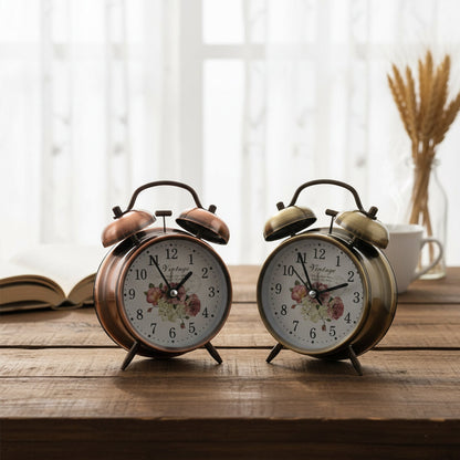 TWIN BELL ALARM CLOCK YUVARLAK MASA ÇALAR SAAT METAL KASA ESKİTME DESENLİ PİLLİ - IŞIKLI ÇAP: 10CM BGC-52 HERHANGİ BİR RENK GÖNDERİLİR (5643)